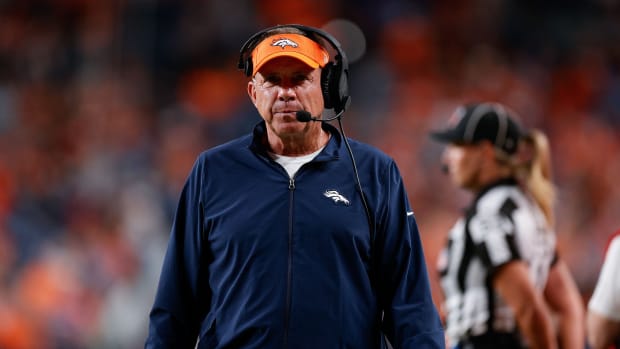 Denver Broncos head coach Sean Payton in the third quarter against the Los Angeles Rams at Empower Field at Mile High.
